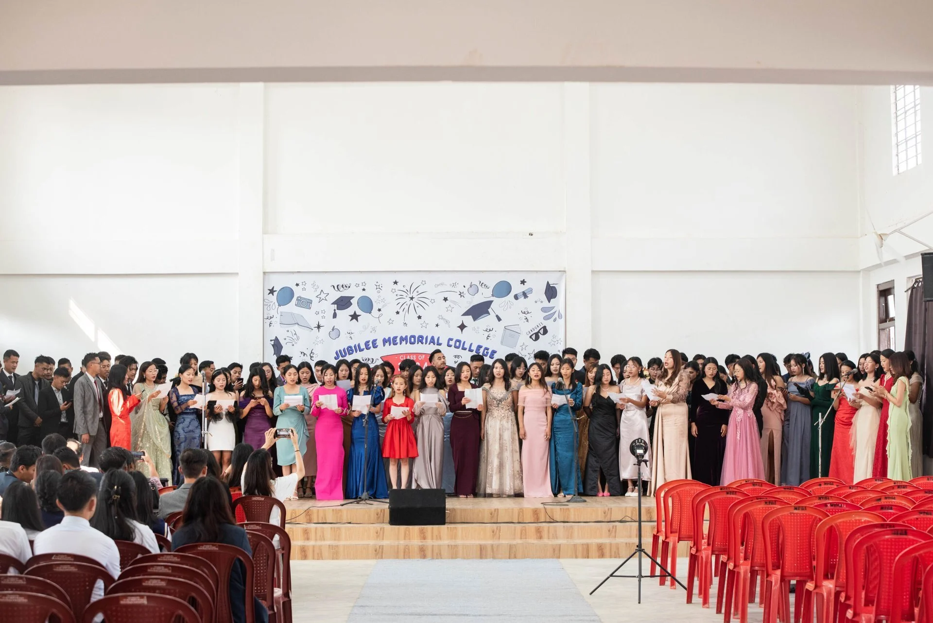 Au Revoir 2024: The college bids farewell to the outgoing students